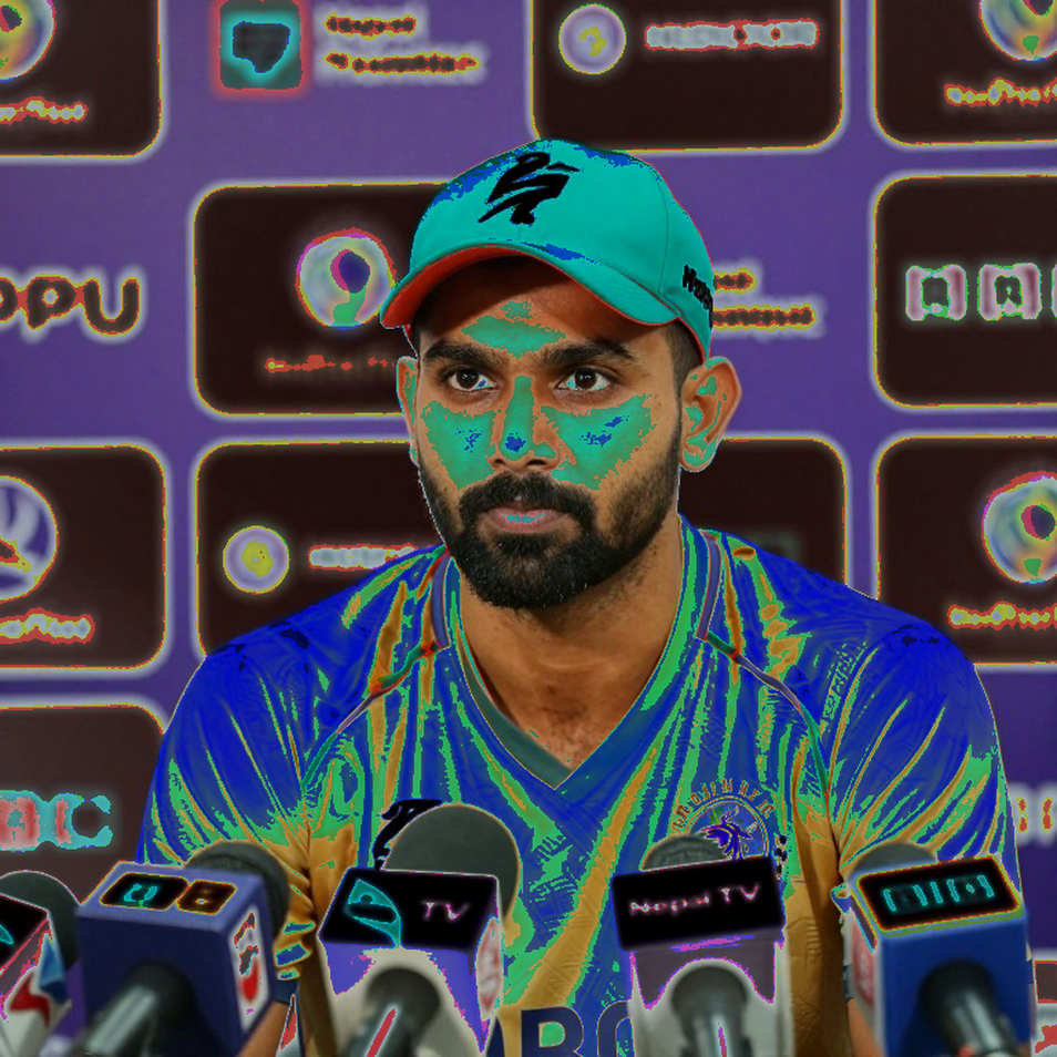 দুবাইয়ের ৩২তম ওভার: ভারতের চ্যাম্পিয়ন্স ট্রফি জয়ের আসল সংখ্যাটা কেউ ট্র্যাক করেনি